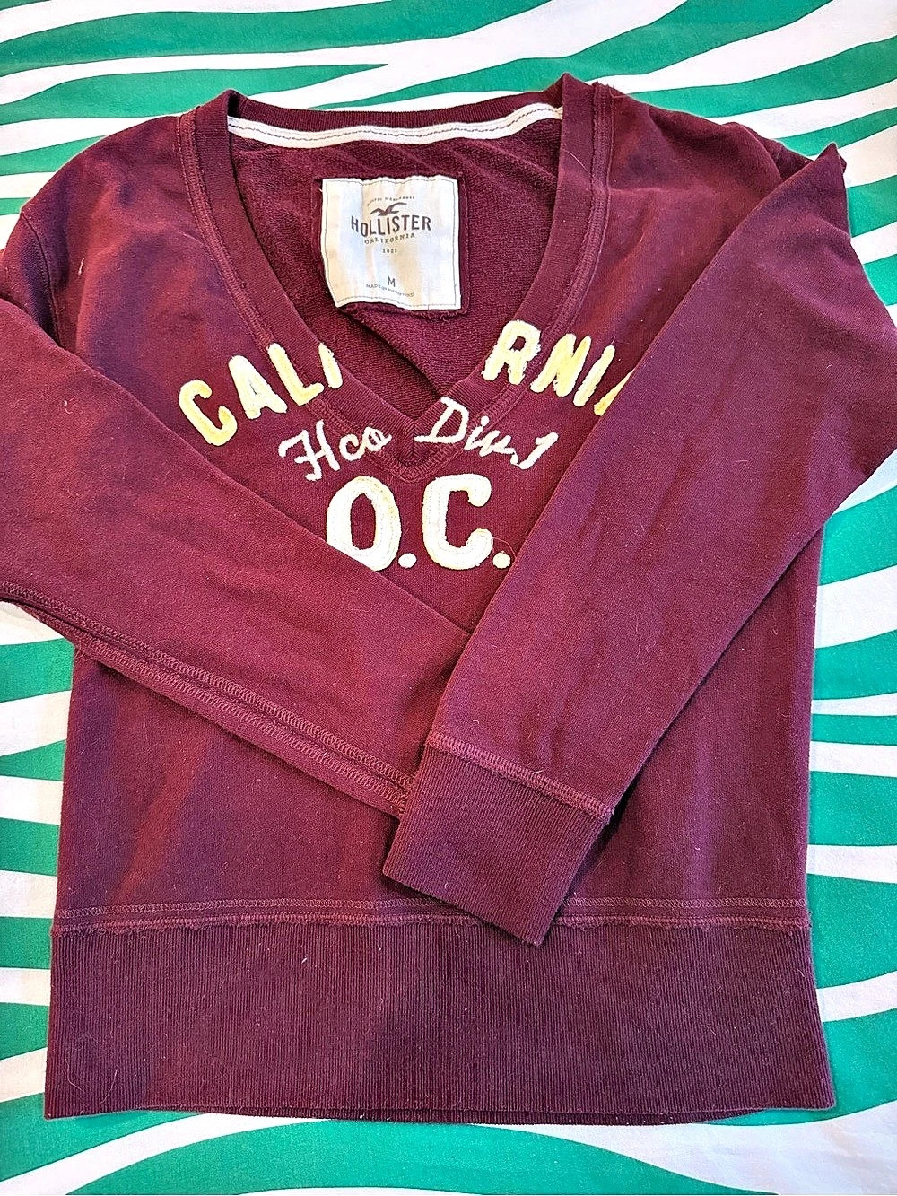 Hollister Burgundy Graphic Sweatshirt